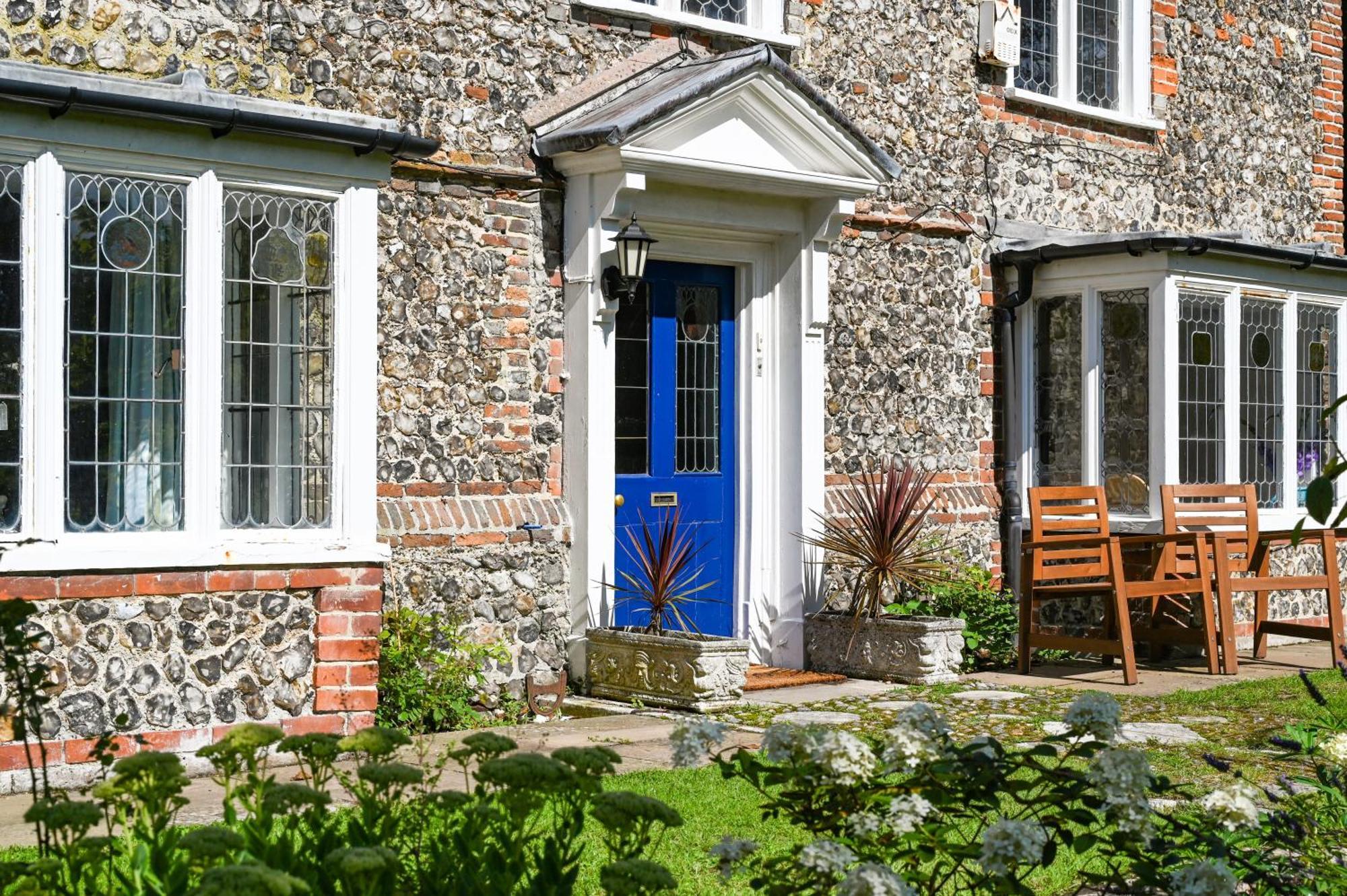 ラスティントン Walnut Tree Houseヴィラ エクステリア 写真