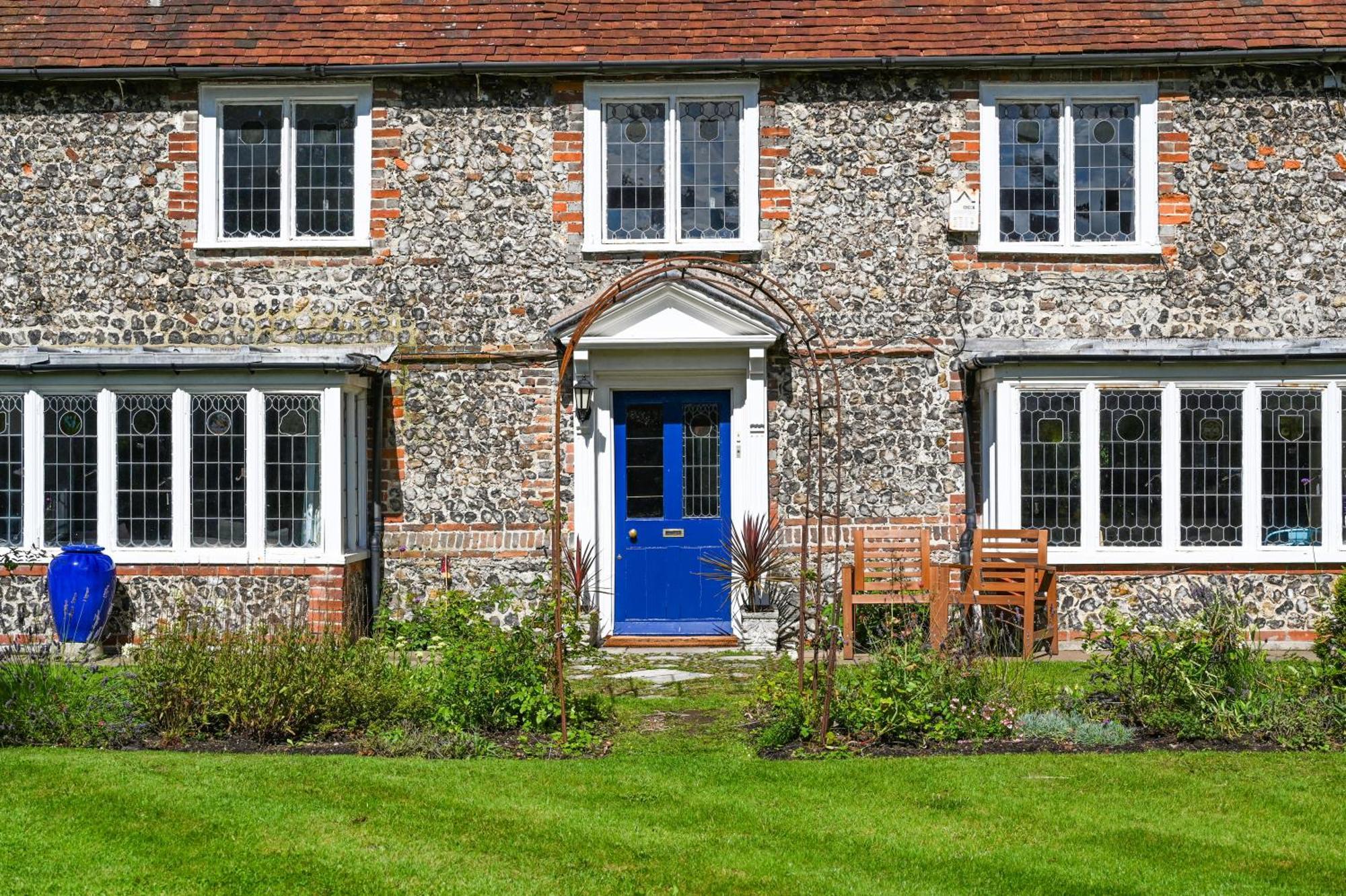 ラスティントン Walnut Tree Houseヴィラ エクステリア 写真